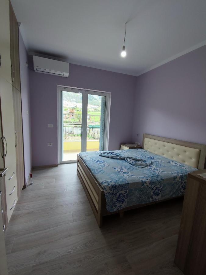 Cheerful 2 Bedroom Villa With Free Parking. Gjirokastër Exterior foto